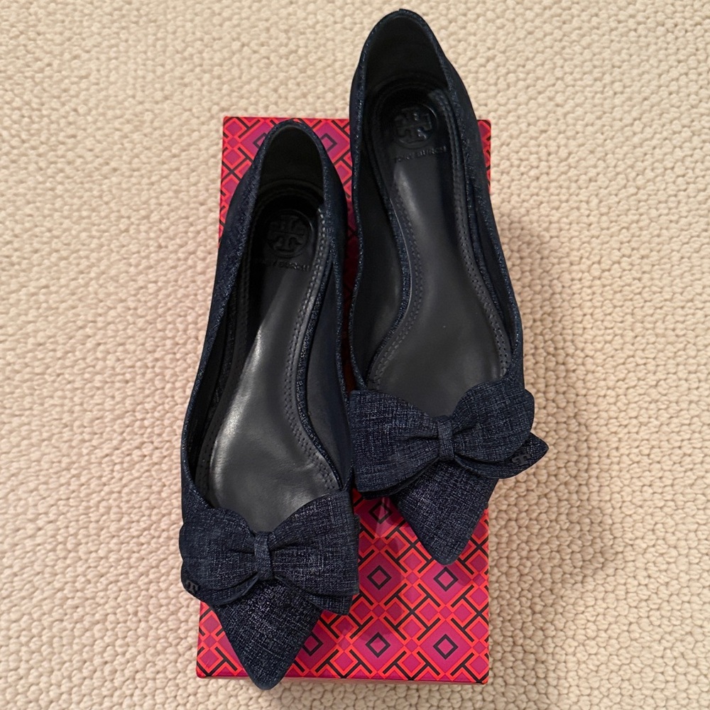 Tory Burch Navy Bow Loafers - Picture 3 of 4